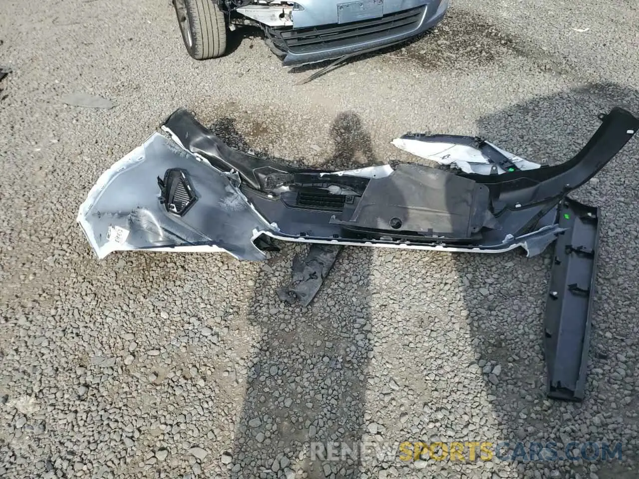 13 Photograph of a damaged car 2T3H1RFV3RC265805 TOYOTA RAV4 2024