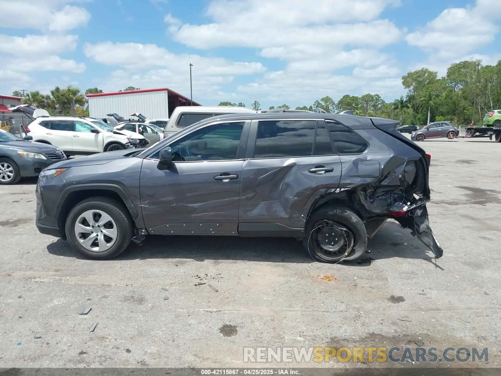 14 Photograph of a damaged car 2T3H1RFV3RC266839 TOYOTA RAV4 2024