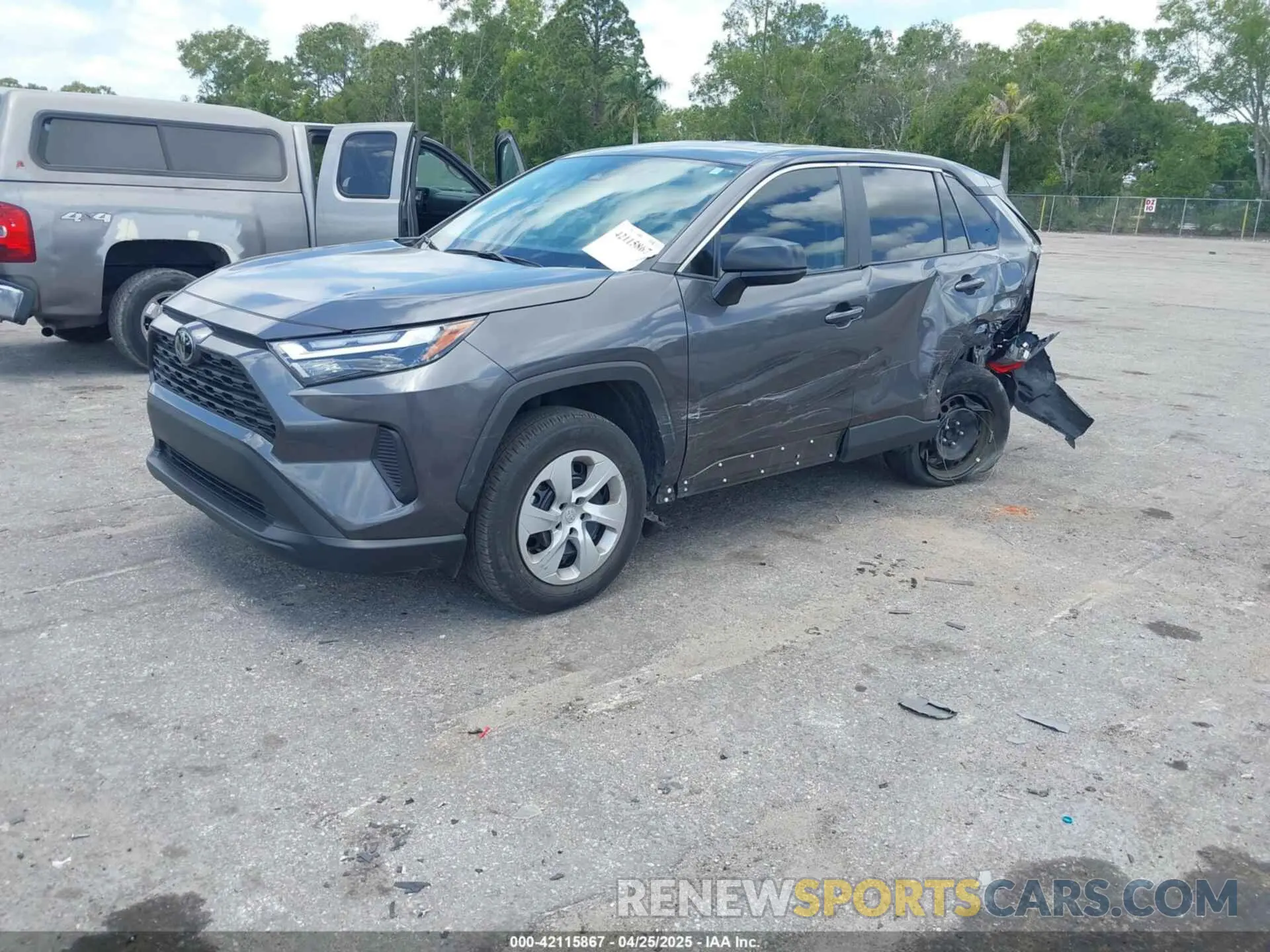 2 Photograph of a damaged car 2T3H1RFV3RC266839 TOYOTA RAV4 2024