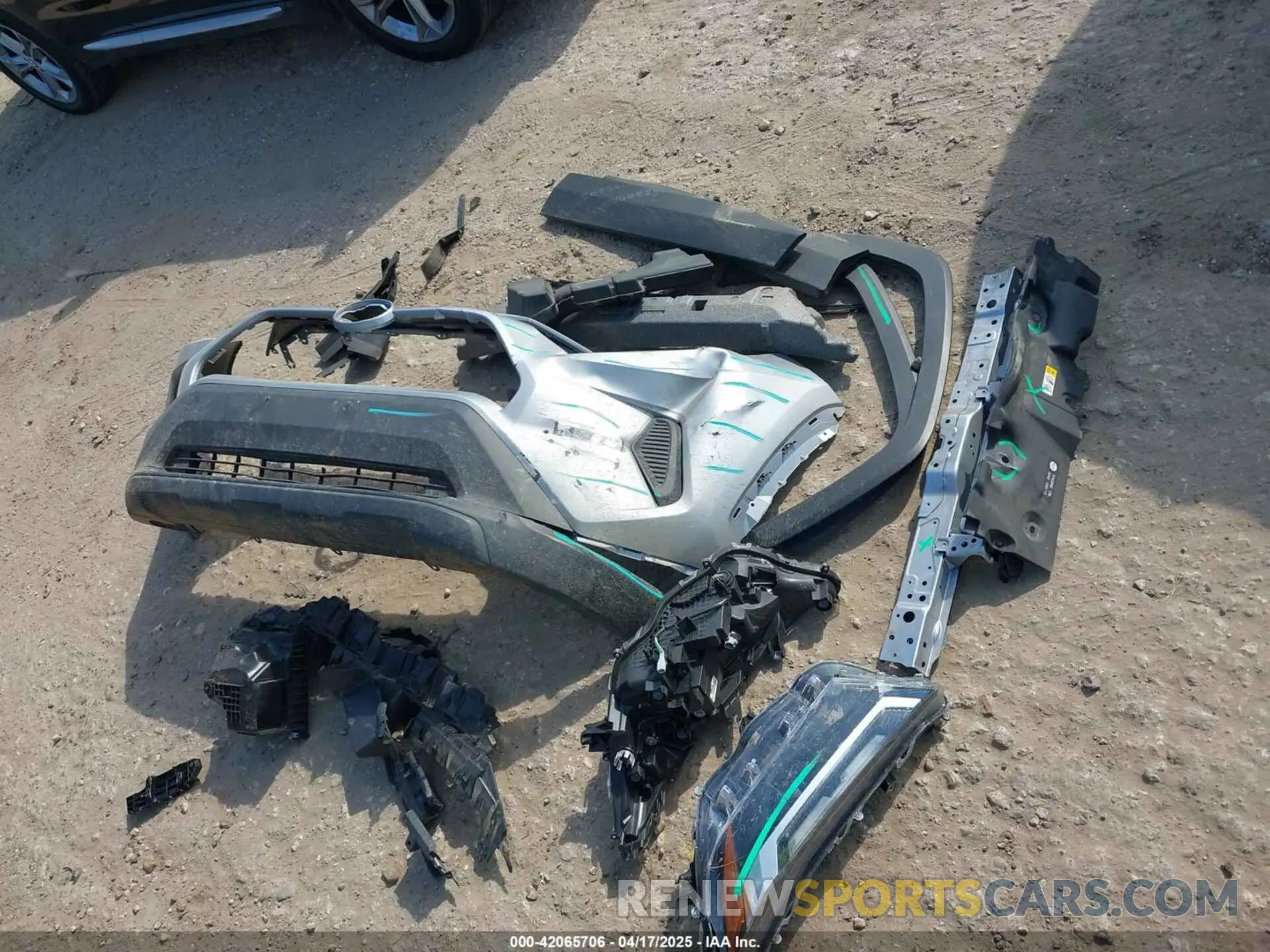 12 Photograph of a damaged car 2T3H1RFV3RC275685 TOYOTA RAV4 2024