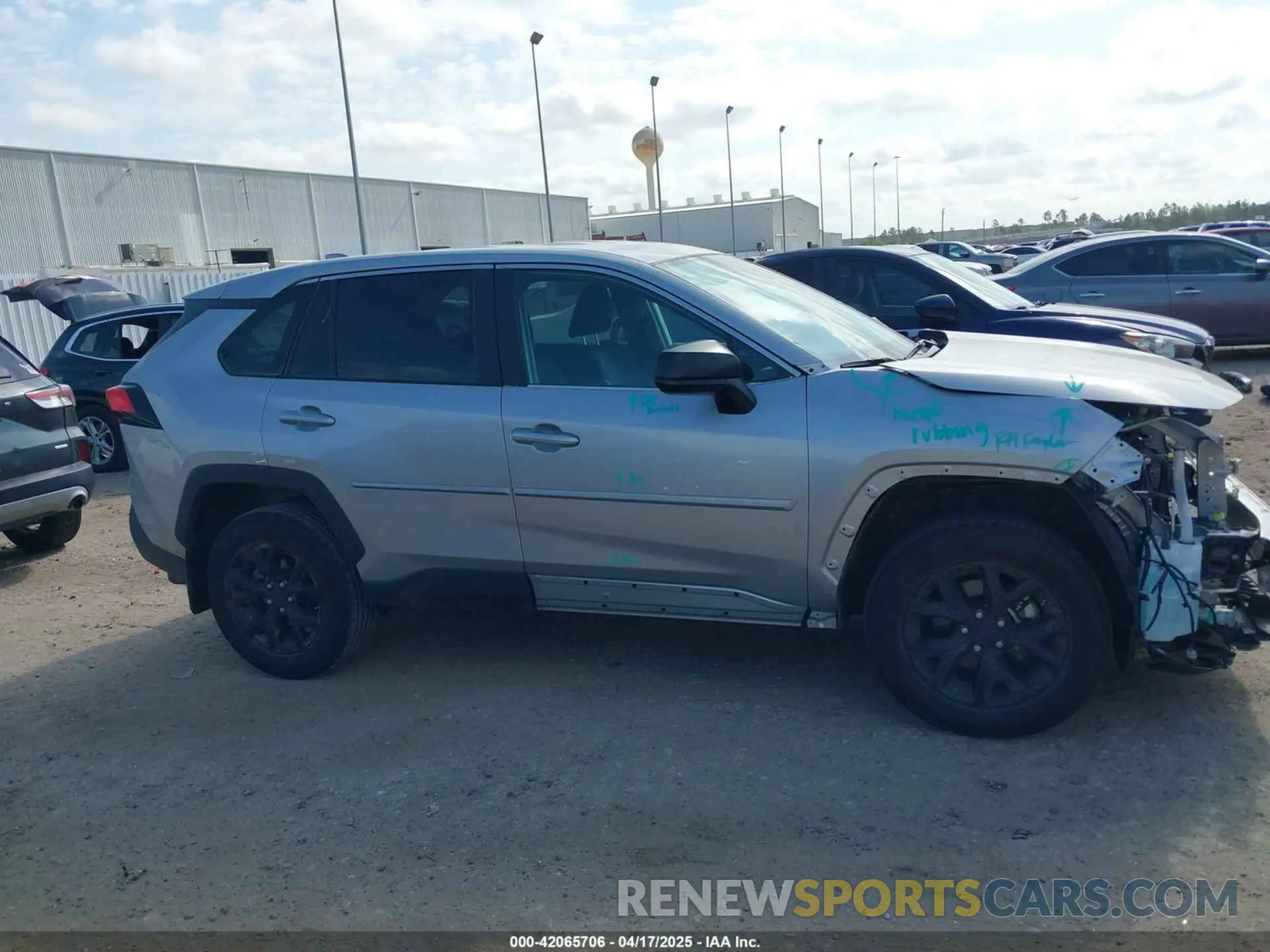 14 Photograph of a damaged car 2T3H1RFV3RC275685 TOYOTA RAV4 2024