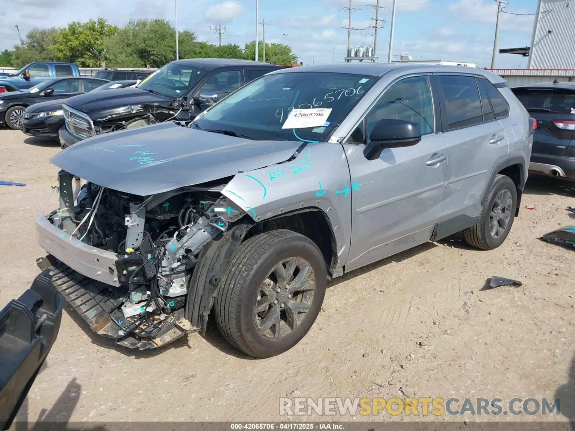 2 Photograph of a damaged car 2T3H1RFV3RC275685 TOYOTA RAV4 2024