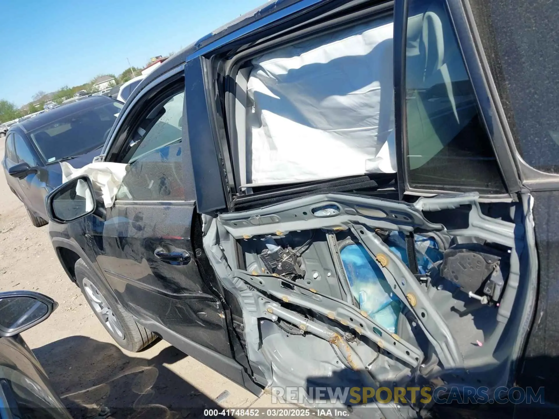 14 Photograph of a damaged car 2T3H1RFV3RC277422 TOYOTA RAV4 2024
