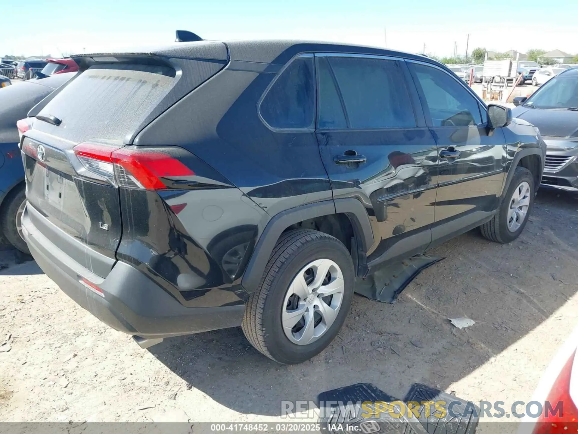 4 Photograph of a damaged car 2T3H1RFV3RC277422 TOYOTA RAV4 2024