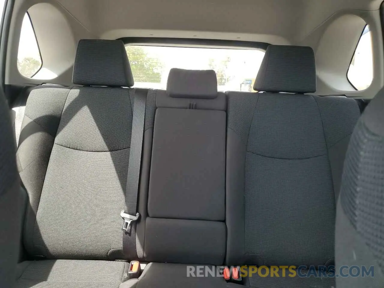 10 Photograph of a damaged car 2T3H1RFV3RC279753 TOYOTA RAV4 2024
