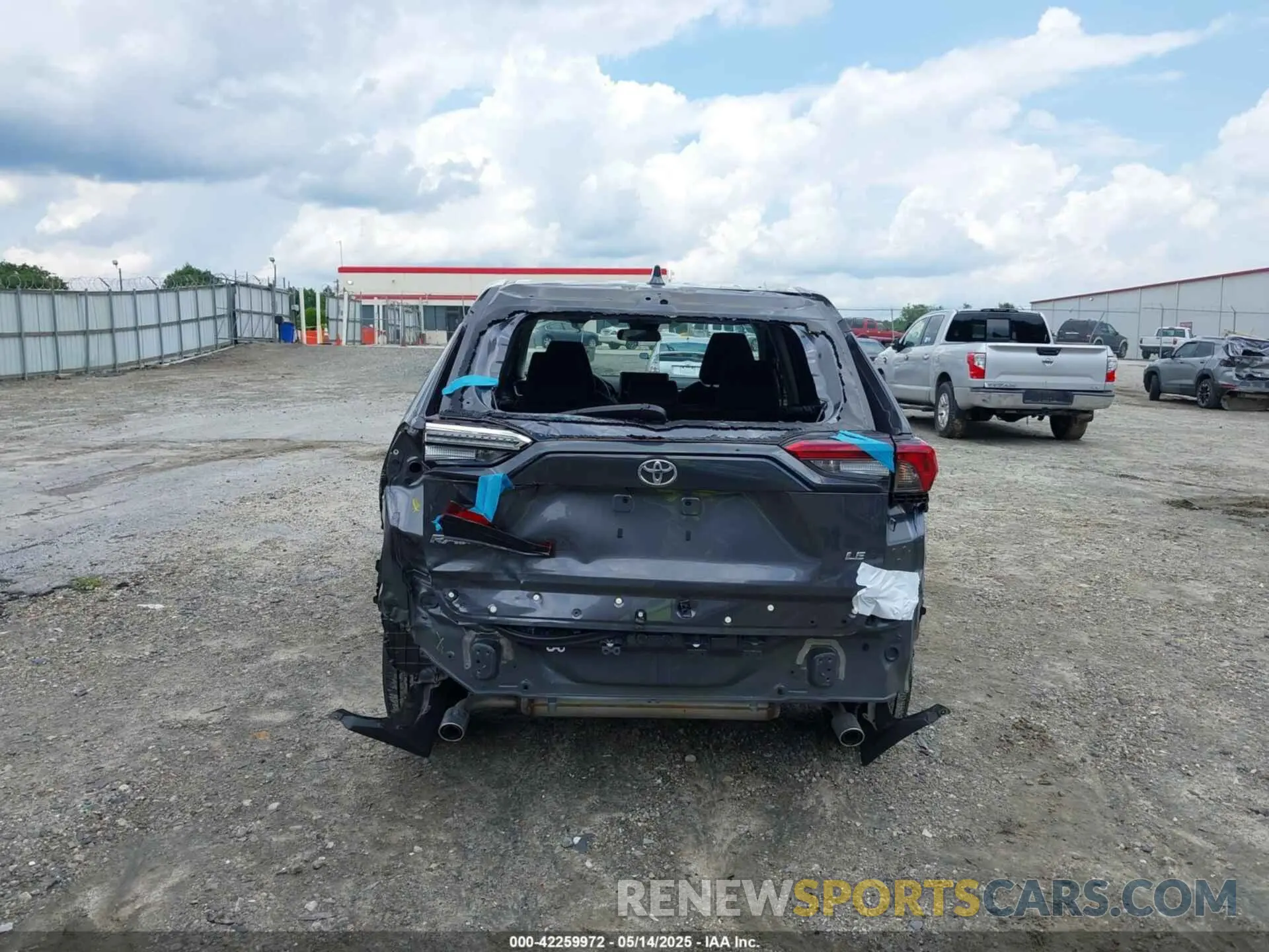 17 Photograph of a damaged car 2T3H1RFV3RC281437 TOYOTA RAV4 2024