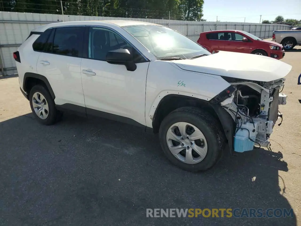 4 Photograph of a damaged car 2T3H1RFV3RW316038 TOYOTA RAV4 2024