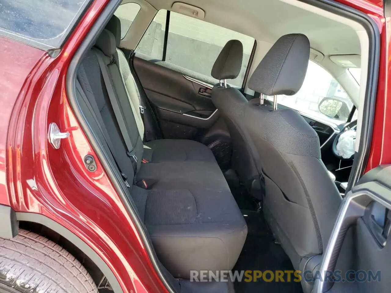 11 Photograph of a damaged car 2T3H1RFV3RW350903 TOYOTA RAV4 2024