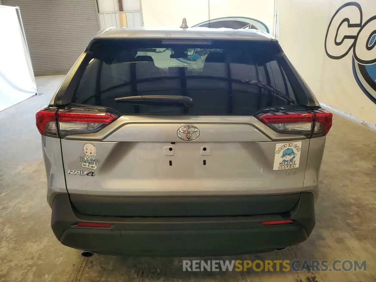 6 Photograph of a damaged car 2T3H1RFV4RC263884 TOYOTA RAV4 2024