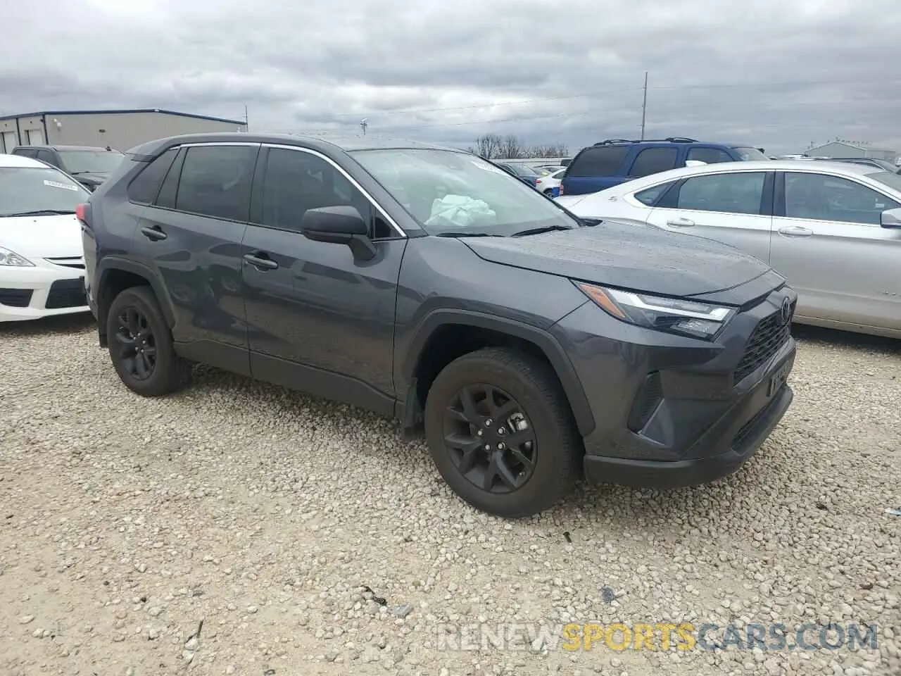 4 Photograph of a damaged car 2T3H1RFV4RW310152 TOYOTA RAV4 2024