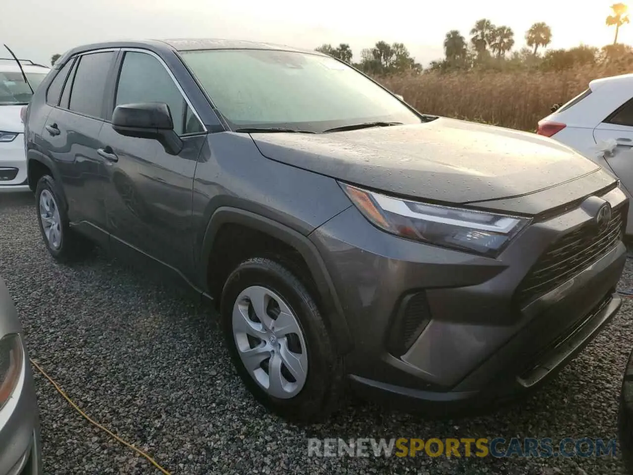 4 Photograph of a damaged car 2T3H1RFV4RW318056 TOYOTA RAV4 2024