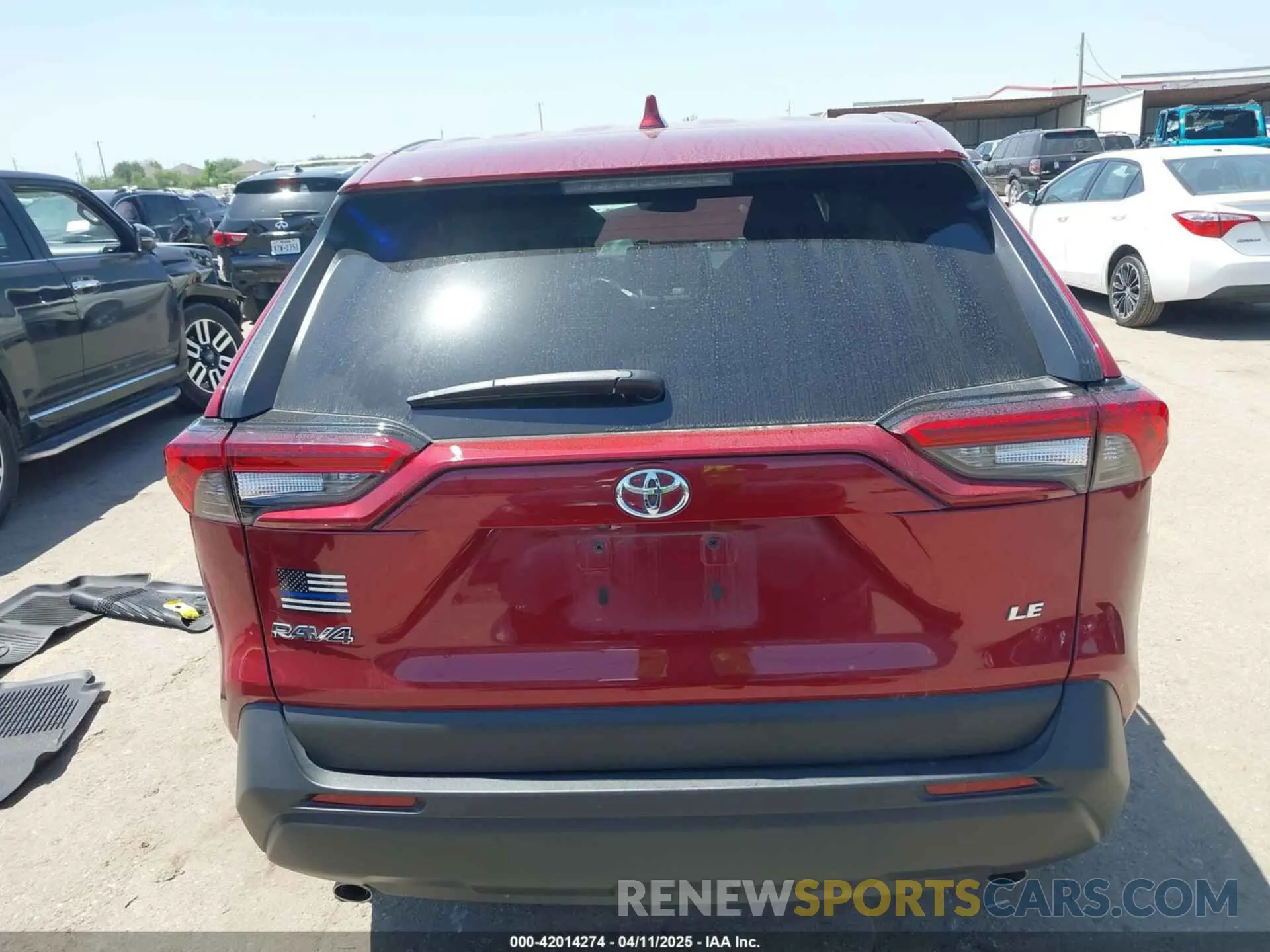 16 Photograph of a damaged car 2T3H1RFV4RW323564 TOYOTA RAV4 2024