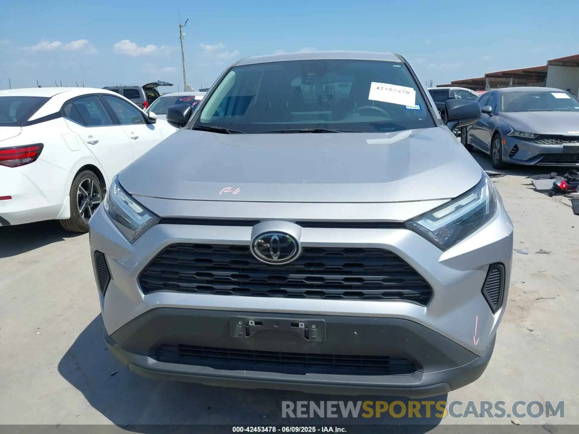 13 Photograph of a damaged car 2T3H1RFV5RC253669 TOYOTA RAV4 2024