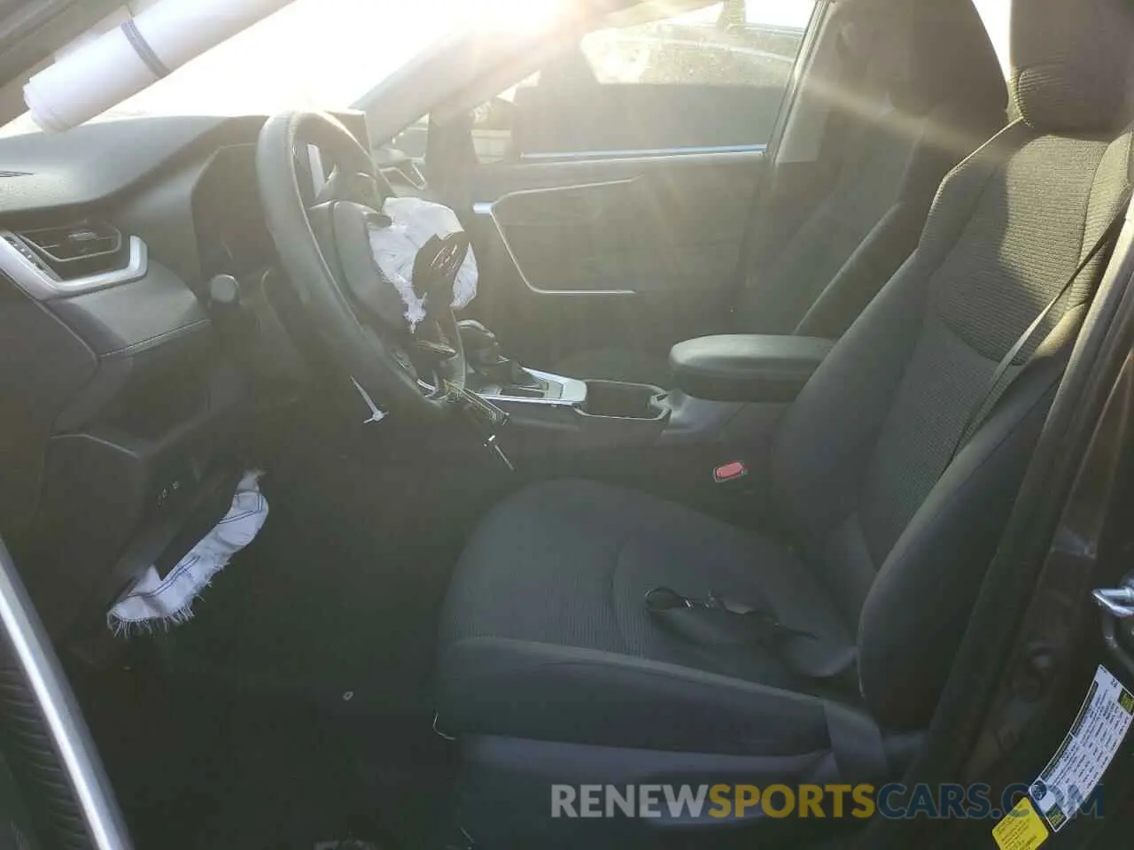 7 Photograph of a damaged car 2T3H1RFV5RC267135 TOYOTA RAV4 2024