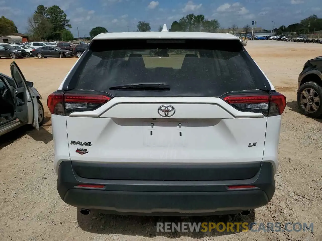 6 Photograph of a damaged car 2T3H1RFV5RW346951 TOYOTA RAV4 2024