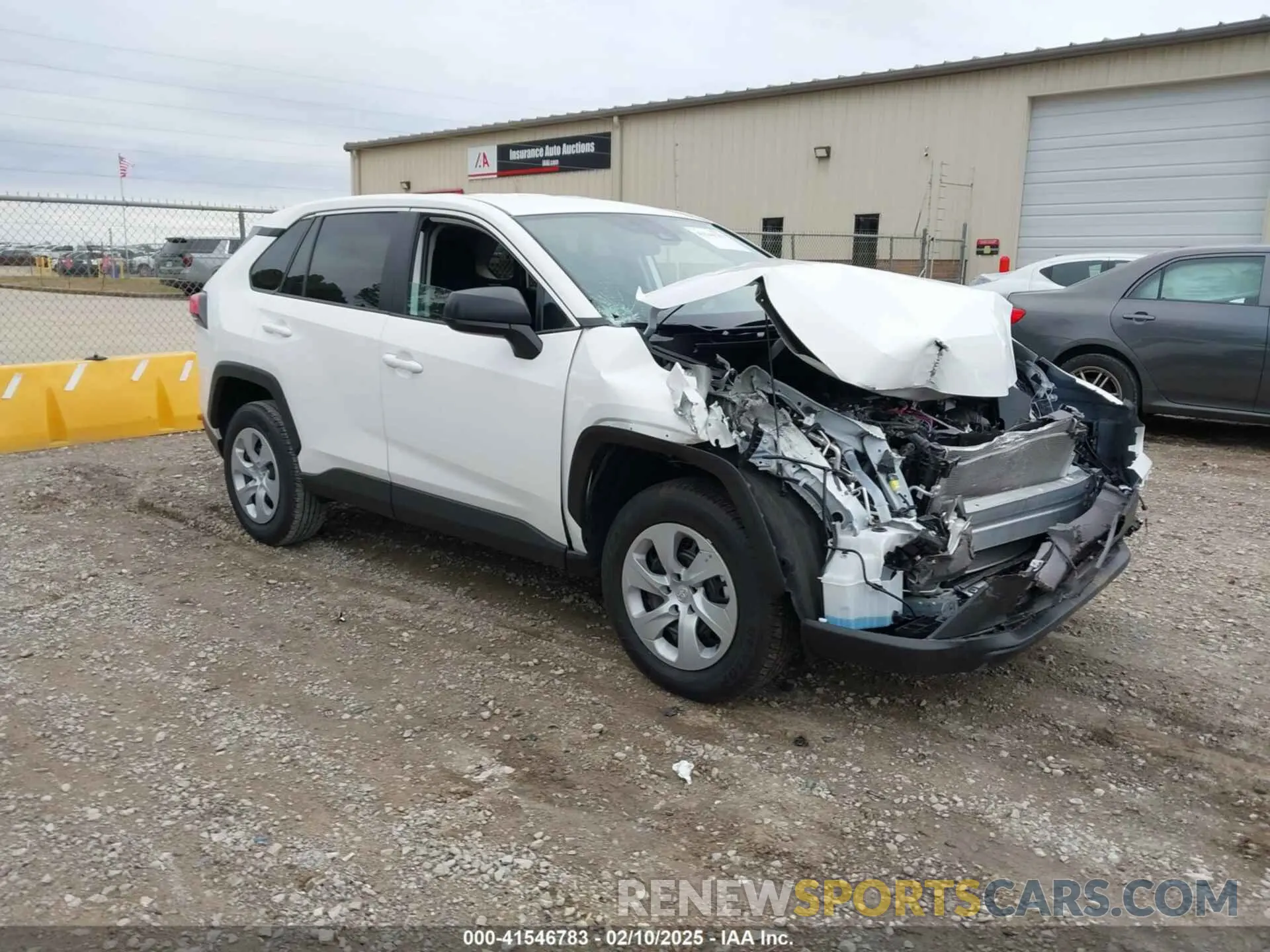1 Photograph of a damaged car 2T3H1RFV6RC293484 TOYOTA RAV4 2024