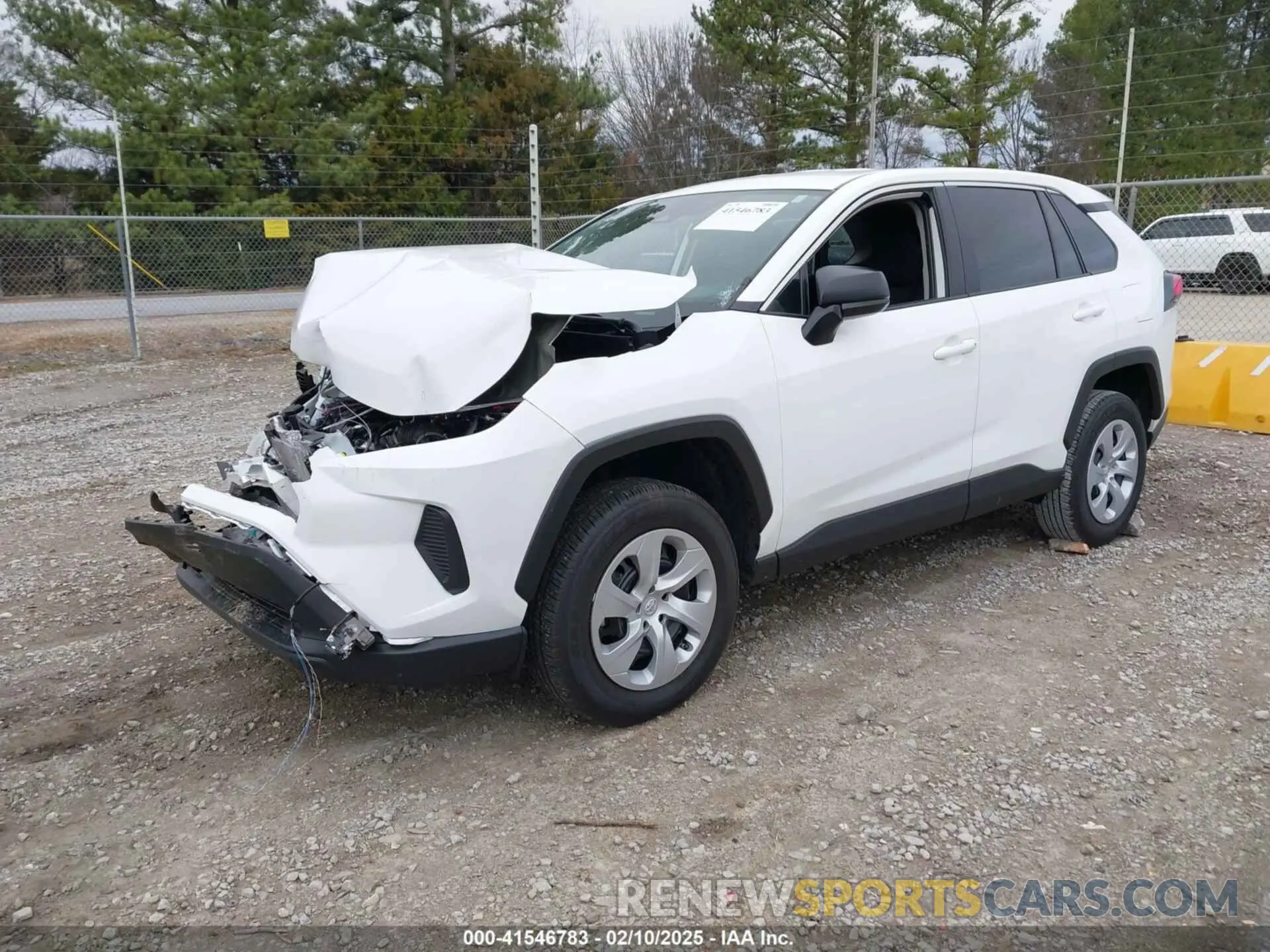 2 Photograph of a damaged car 2T3H1RFV6RC293484 TOYOTA RAV4 2024