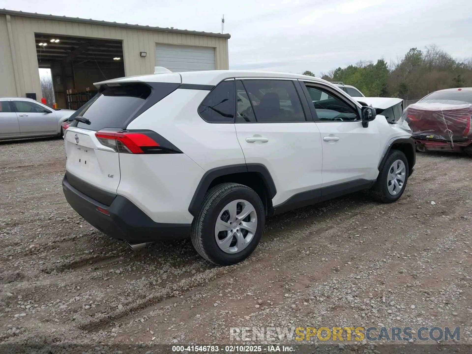 4 Photograph of a damaged car 2T3H1RFV6RC293484 TOYOTA RAV4 2024