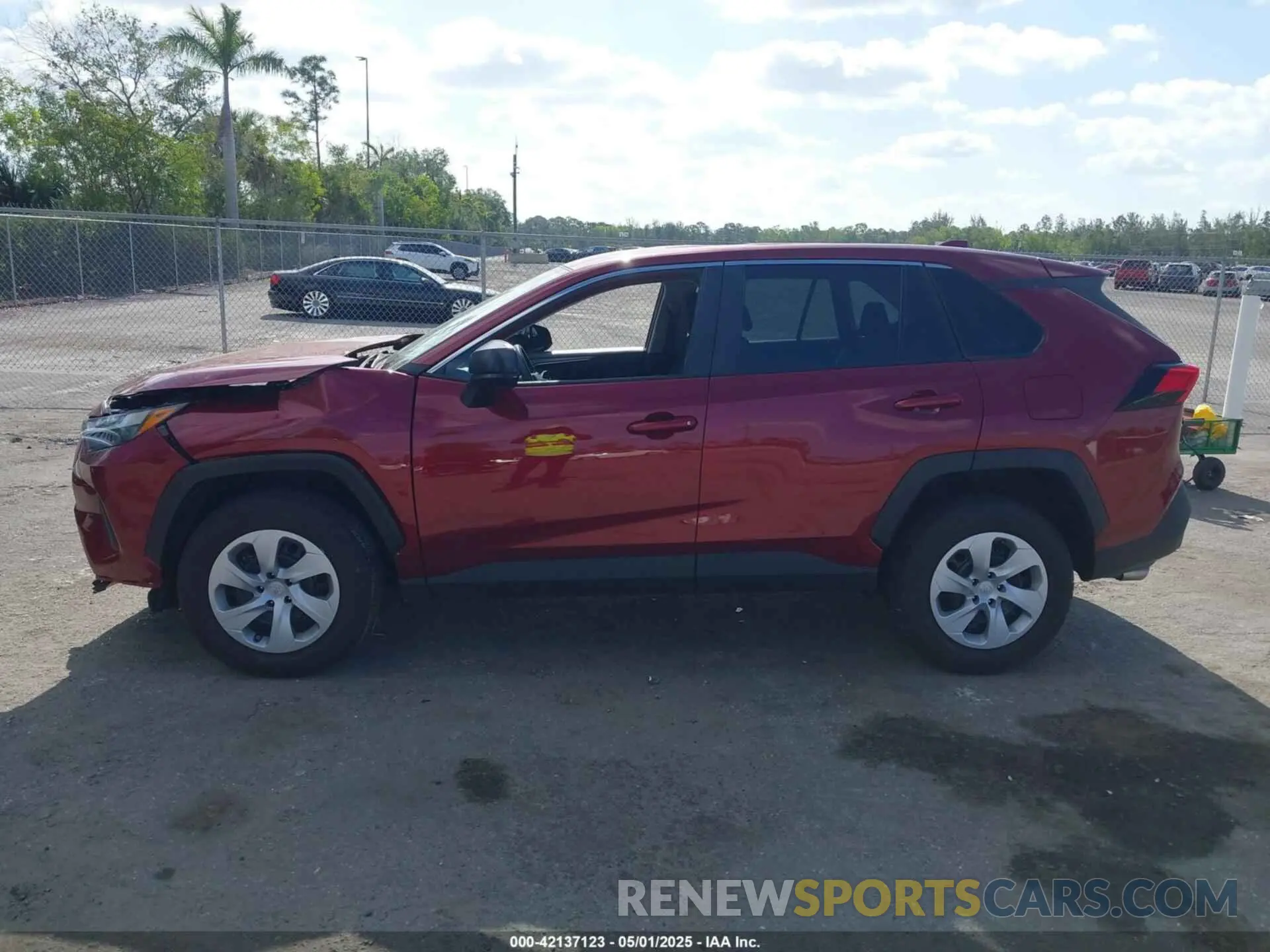 15 Photograph of a damaged car 2T3H1RFV6RW302635 TOYOTA RAV4 2024