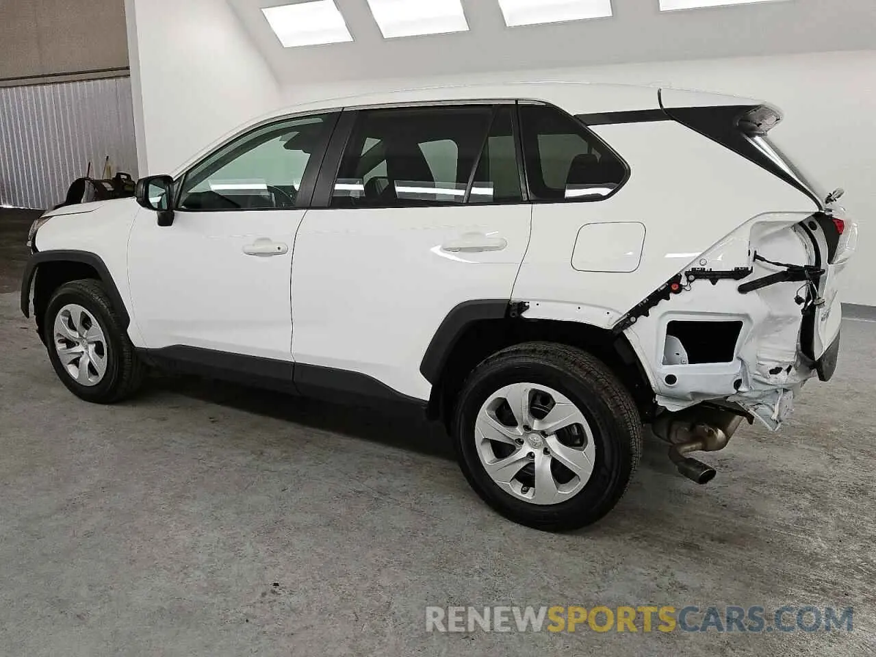 2 Photograph of a damaged car 2T3H1RFV6RW319564 TOYOTA RAV4 2024