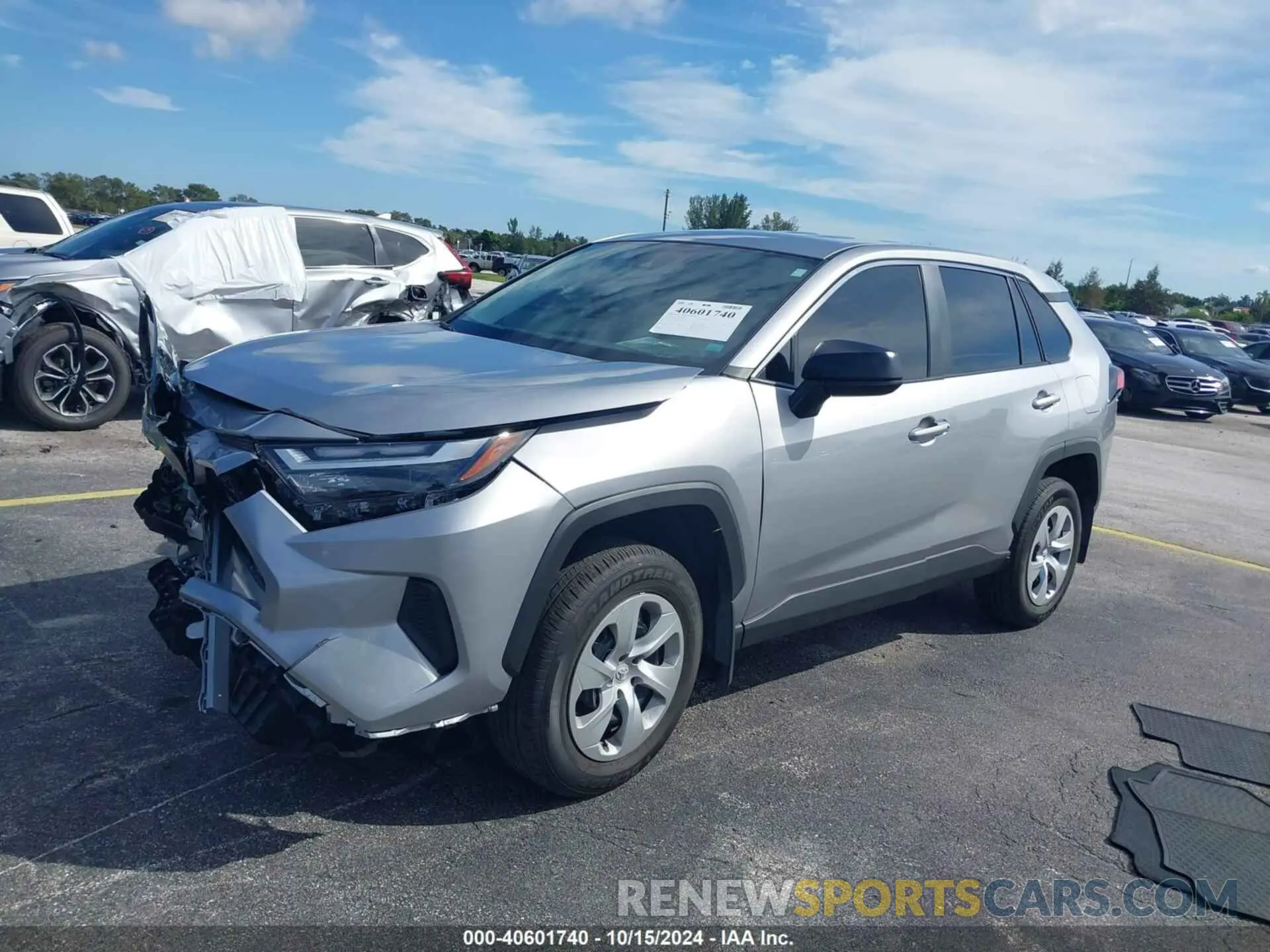 2 Photograph of a damaged car 2T3H1RFV7RC279464 TOYOTA RAV4 2024