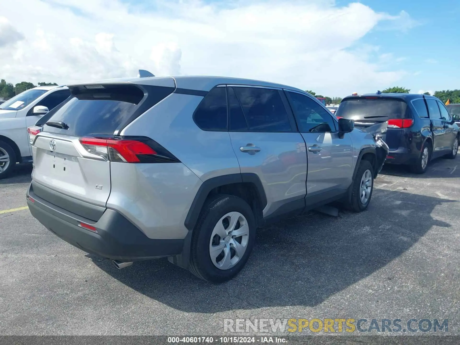 4 Photograph of a damaged car 2T3H1RFV7RC279464 TOYOTA RAV4 2024