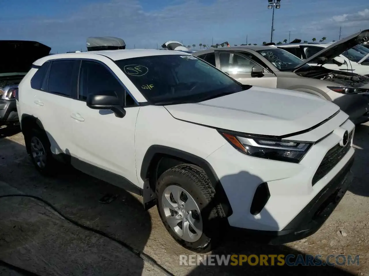 4 Photograph of a damaged car 2T3H1RFV7RC280372 TOYOTA RAV4 2024