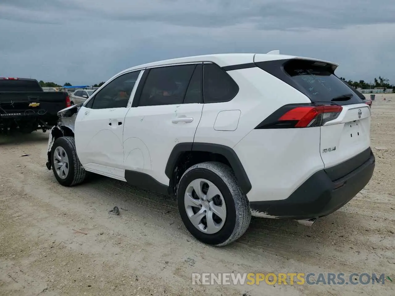2 Photograph of a damaged car 2T3H1RFV7RW314261 TOYOTA RAV4 2024