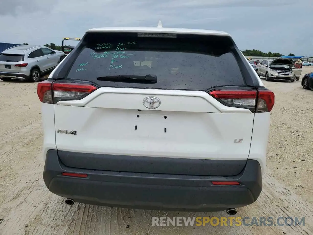 6 Photograph of a damaged car 2T3H1RFV7RW314261 TOYOTA RAV4 2024
