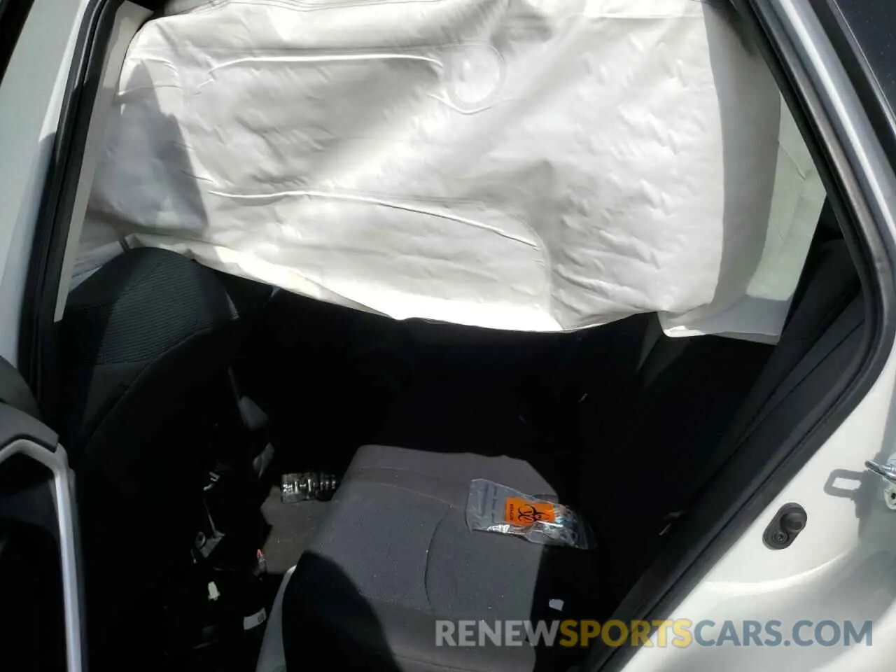 11 Photograph of a damaged car 2T3H1RFV7RW315846 TOYOTA RAV4 2024