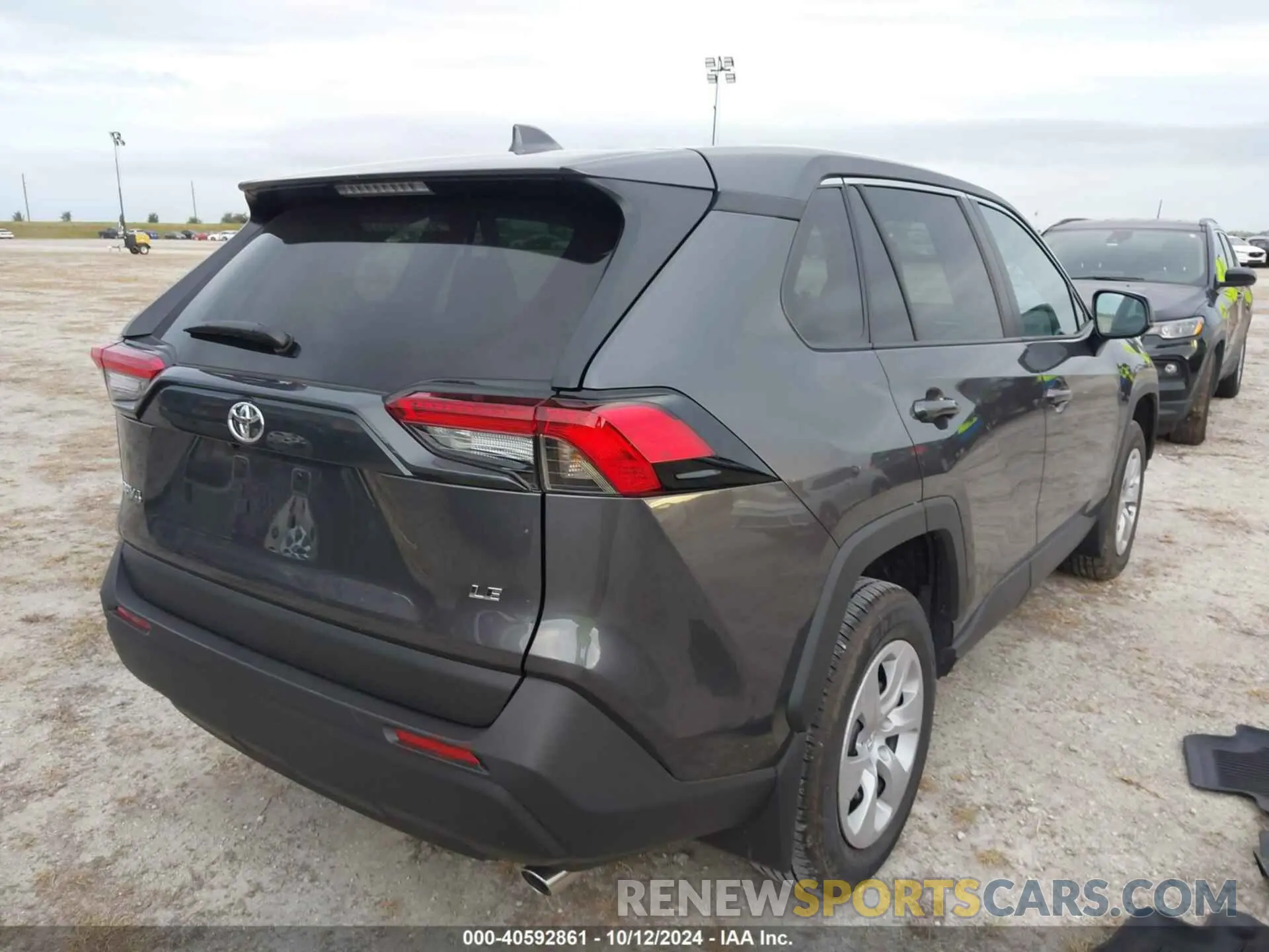 4 Photograph of a damaged car 2T3H1RFV8RC279568 TOYOTA RAV4 2024