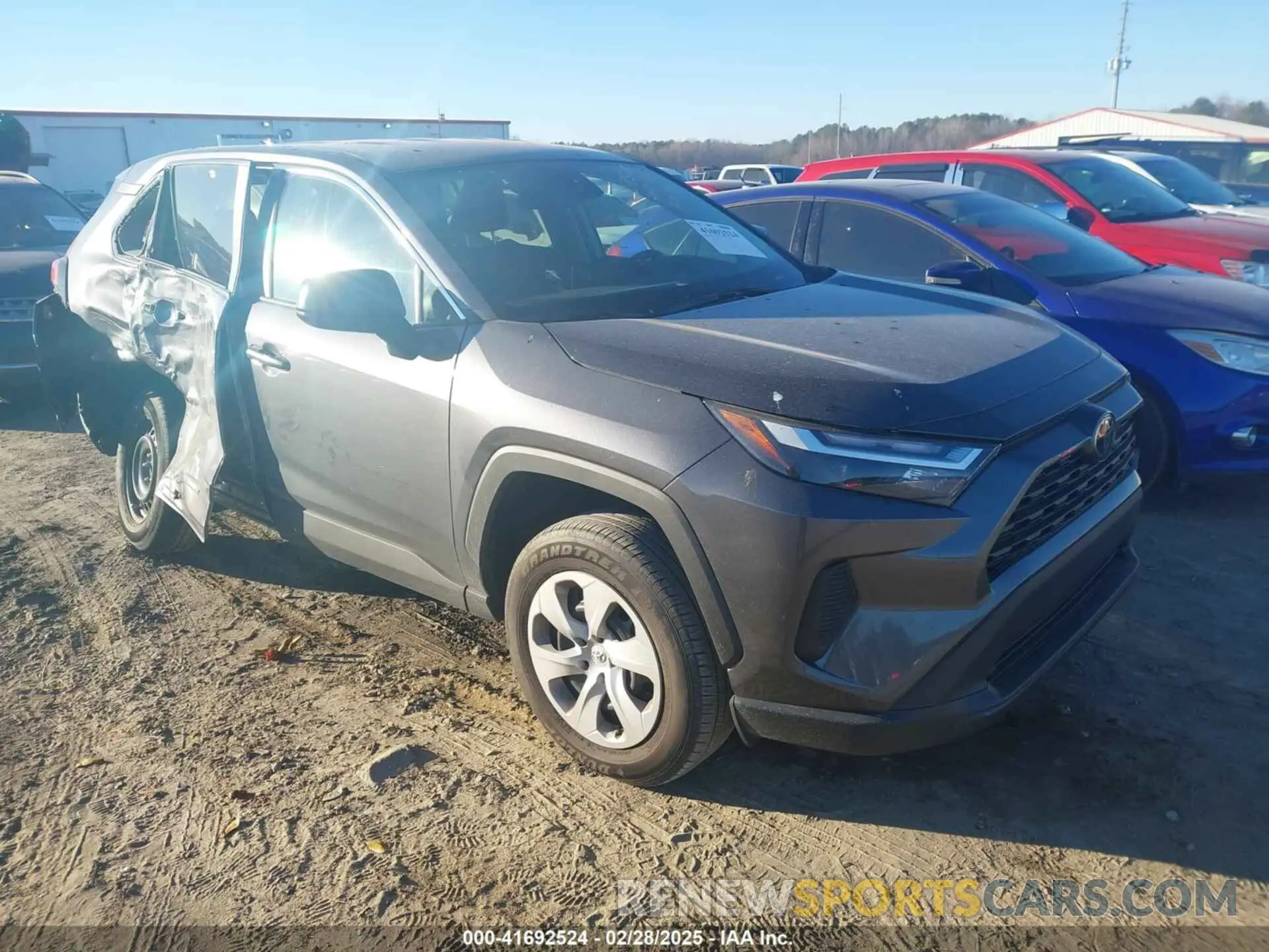 1 Photograph of a damaged car 2T3H1RFV8RC297407 TOYOTA RAV4 2024