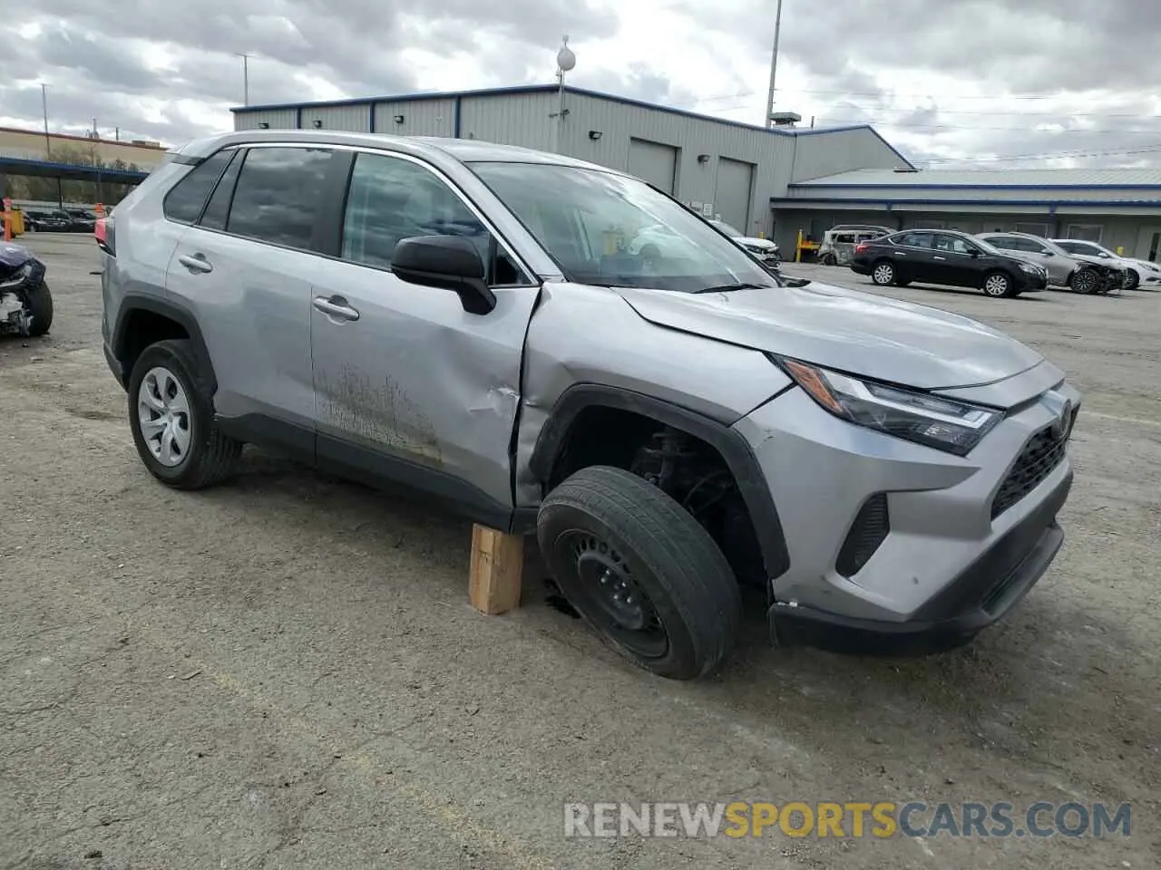4 Photograph of a damaged car 2T3H1RFV8RW321834 TOYOTA RAV4 2024