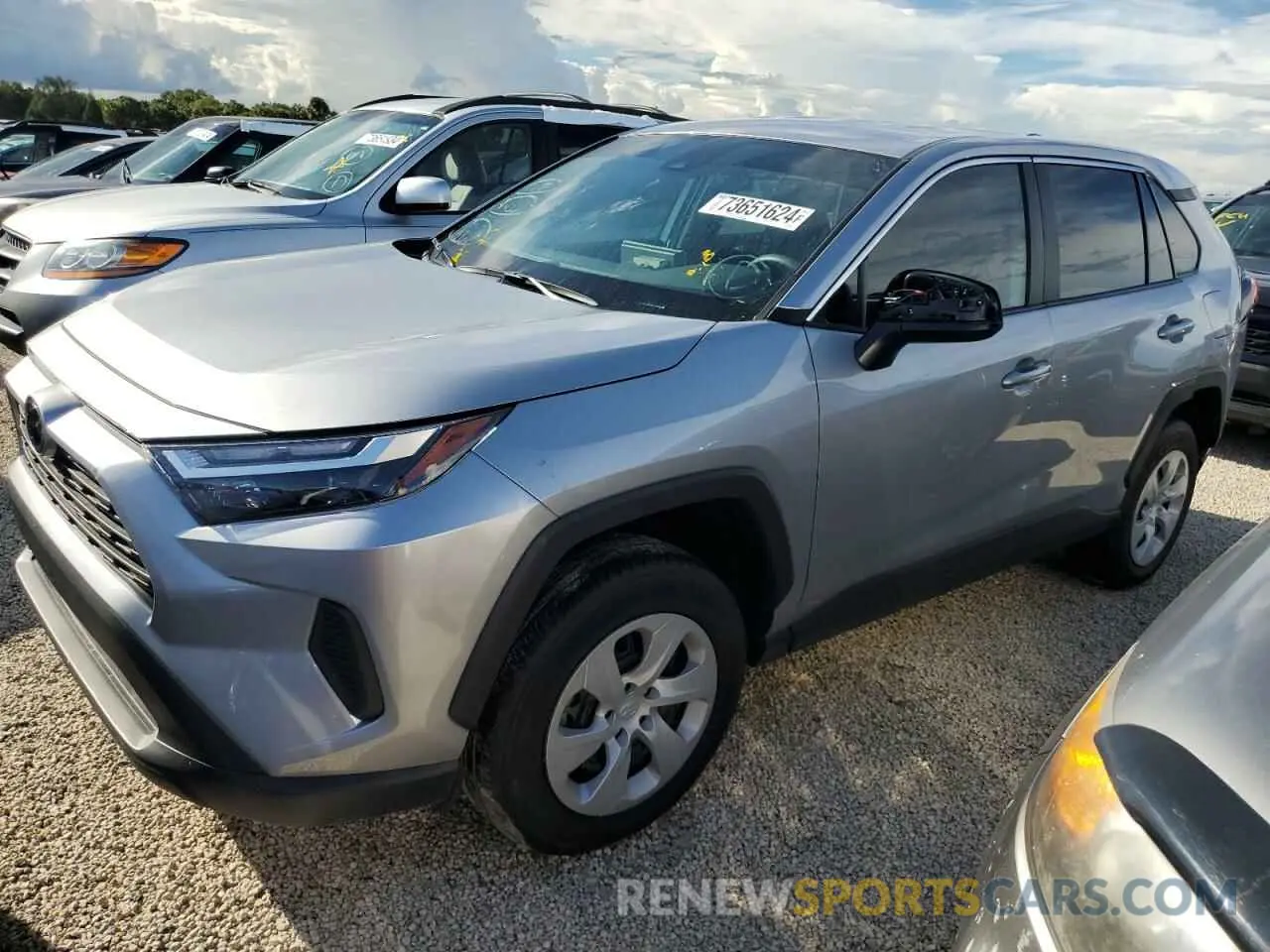 1 Photograph of a damaged car 2T3H1RFV9RC286996 TOYOTA RAV4 2024