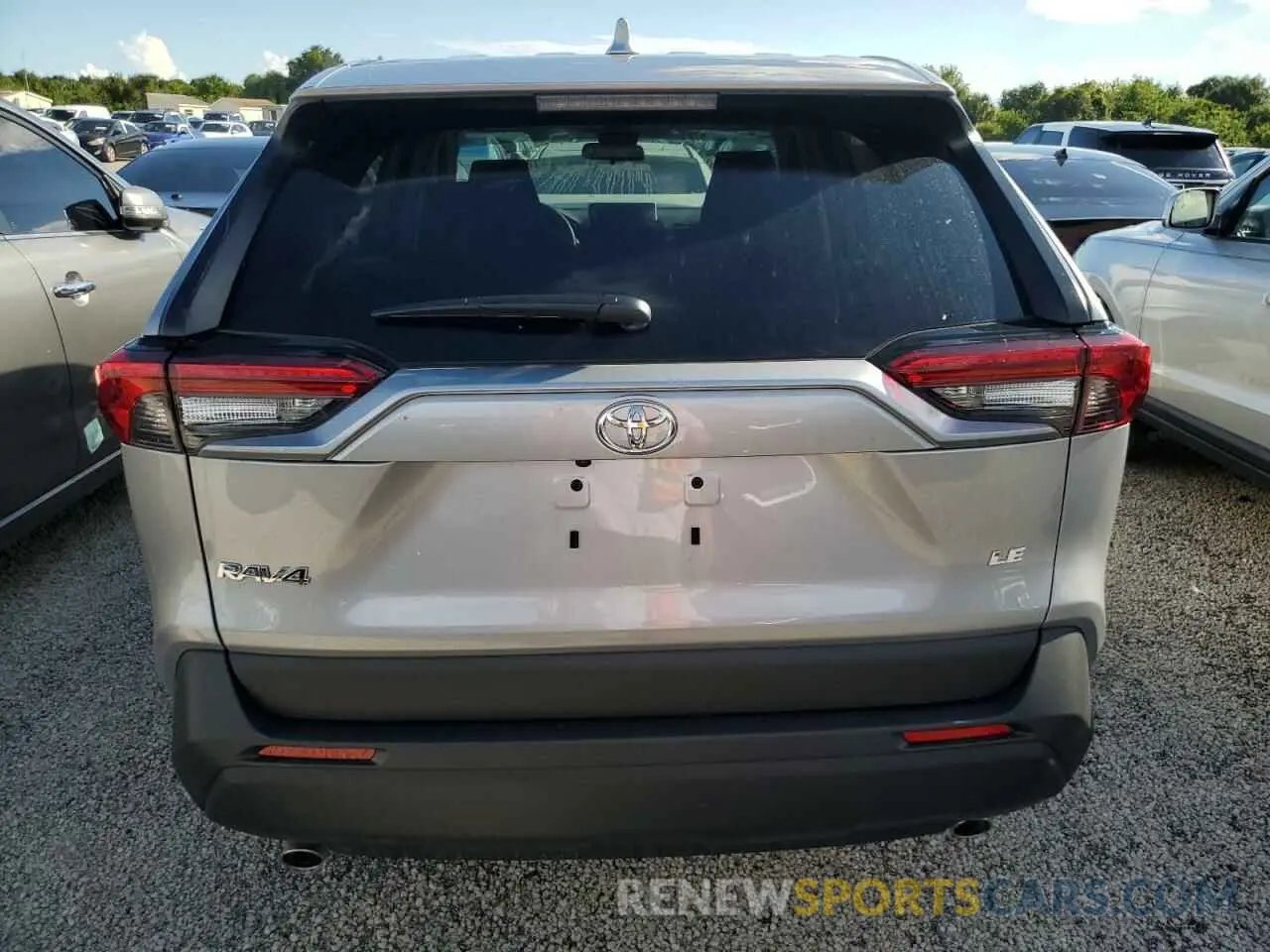 6 Photograph of a damaged car 2T3H1RFV9RC286996 TOYOTA RAV4 2024
