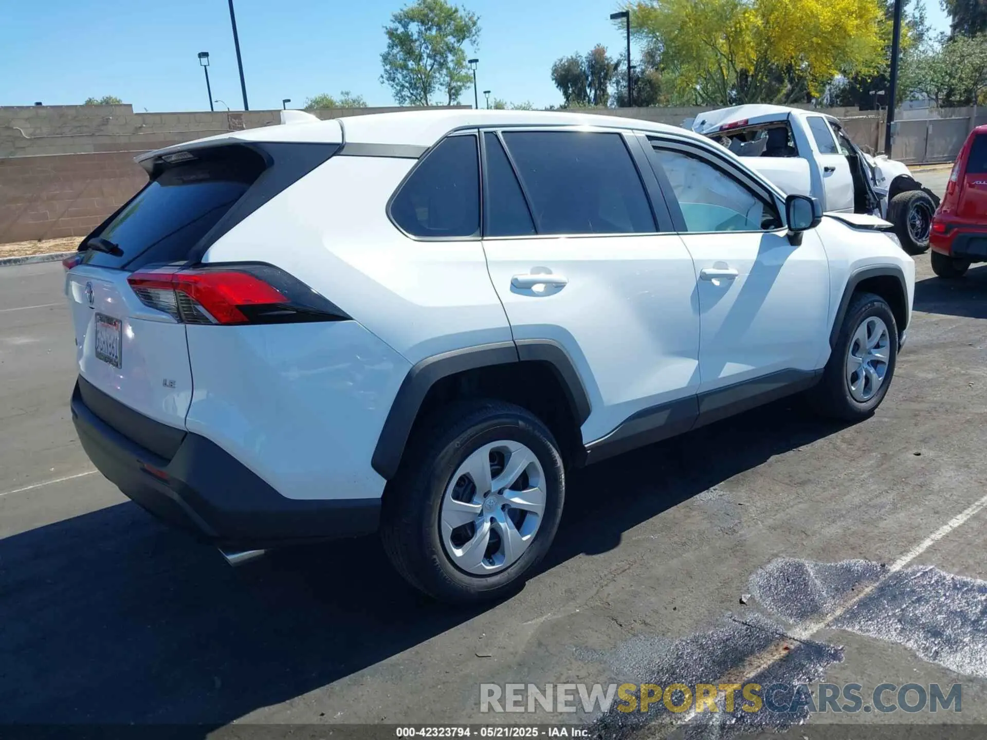 4 Photograph of a damaged car 2T3H1RFV9RW315864 TOYOTA RAV4 2024