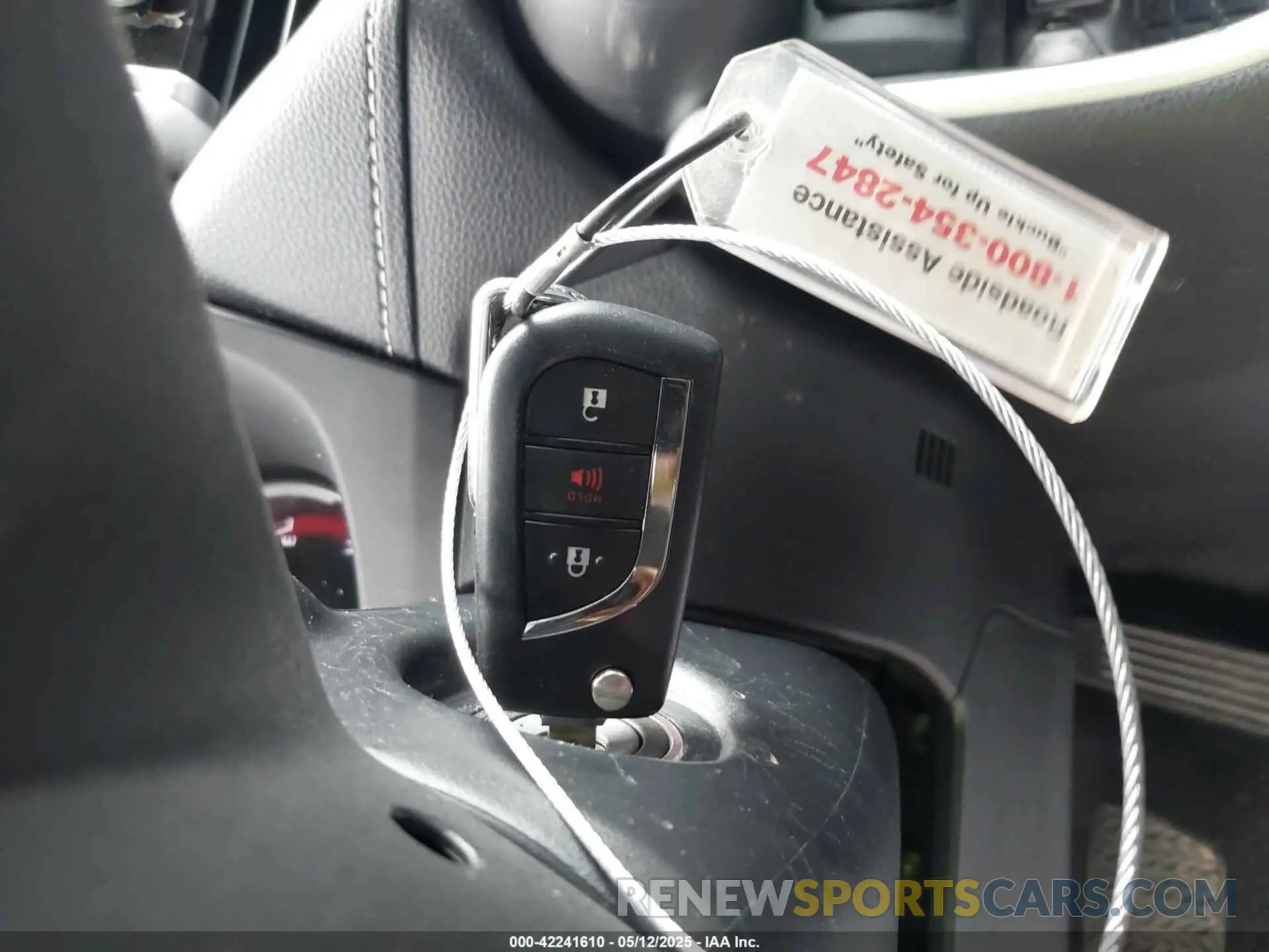 11 Photograph of a damaged car 2T3H1RFV9RW323351 TOYOTA RAV4 2024