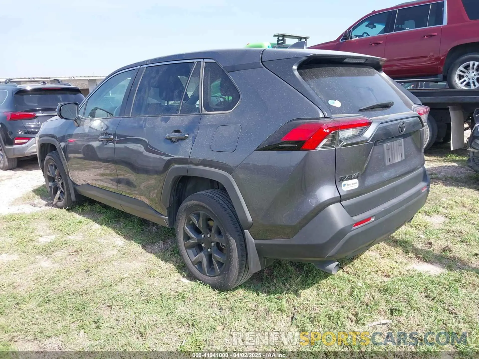 3 Photograph of a damaged car 2T3H1RFVXRC259872 TOYOTA RAV4 2024