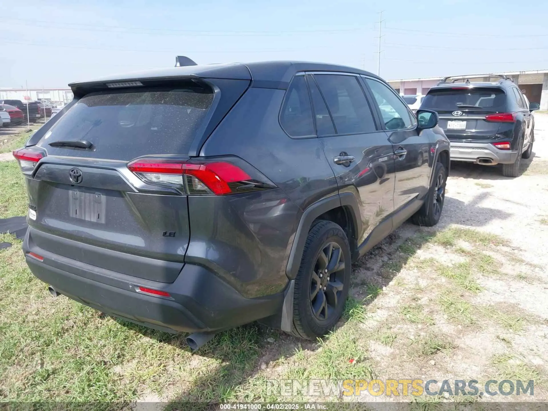 4 Photograph of a damaged car 2T3H1RFVXRC259872 TOYOTA RAV4 2024