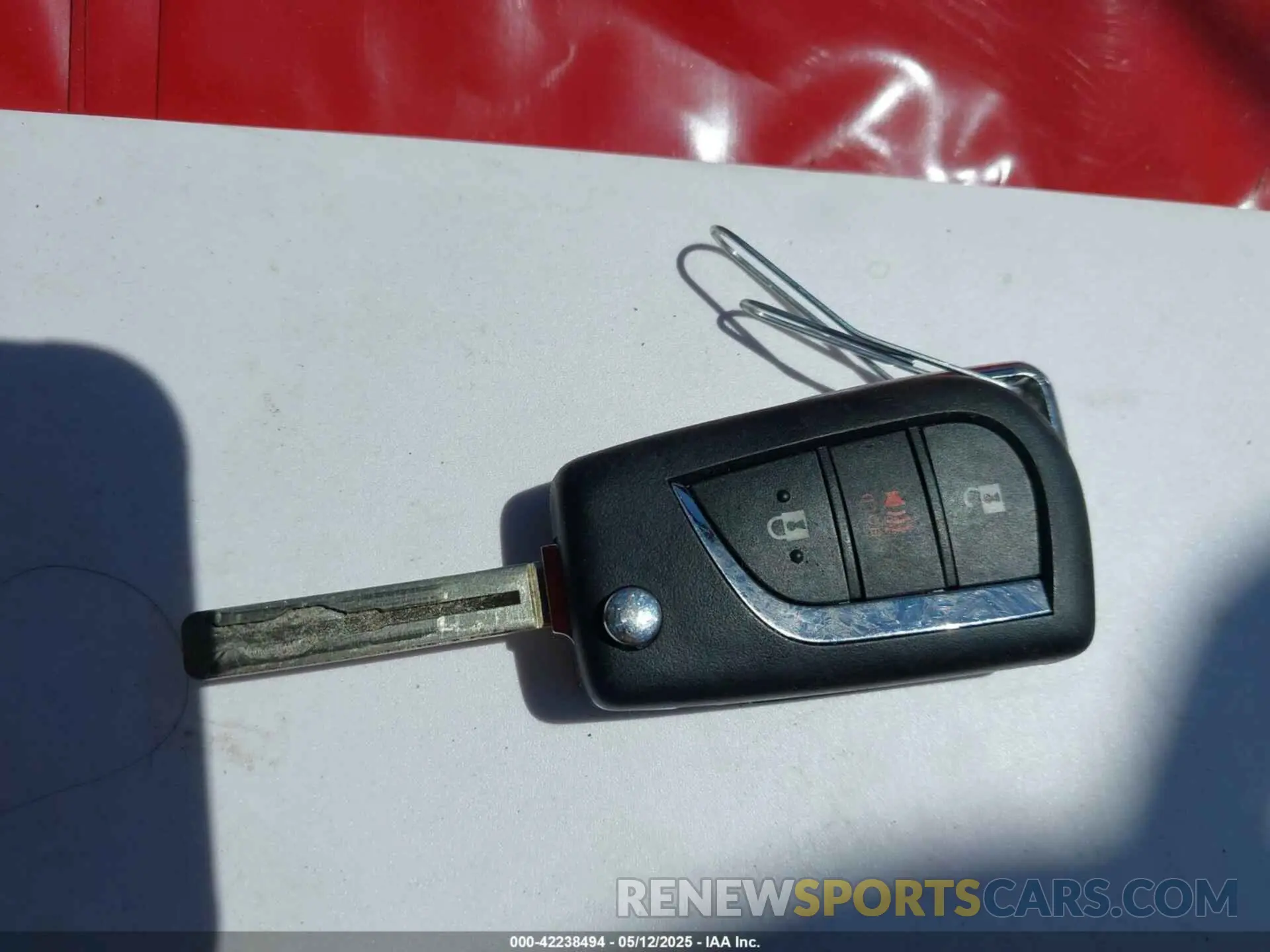 11 Photograph of a damaged car 2T3H1RFVXRW308874 TOYOTA RAV4 2024