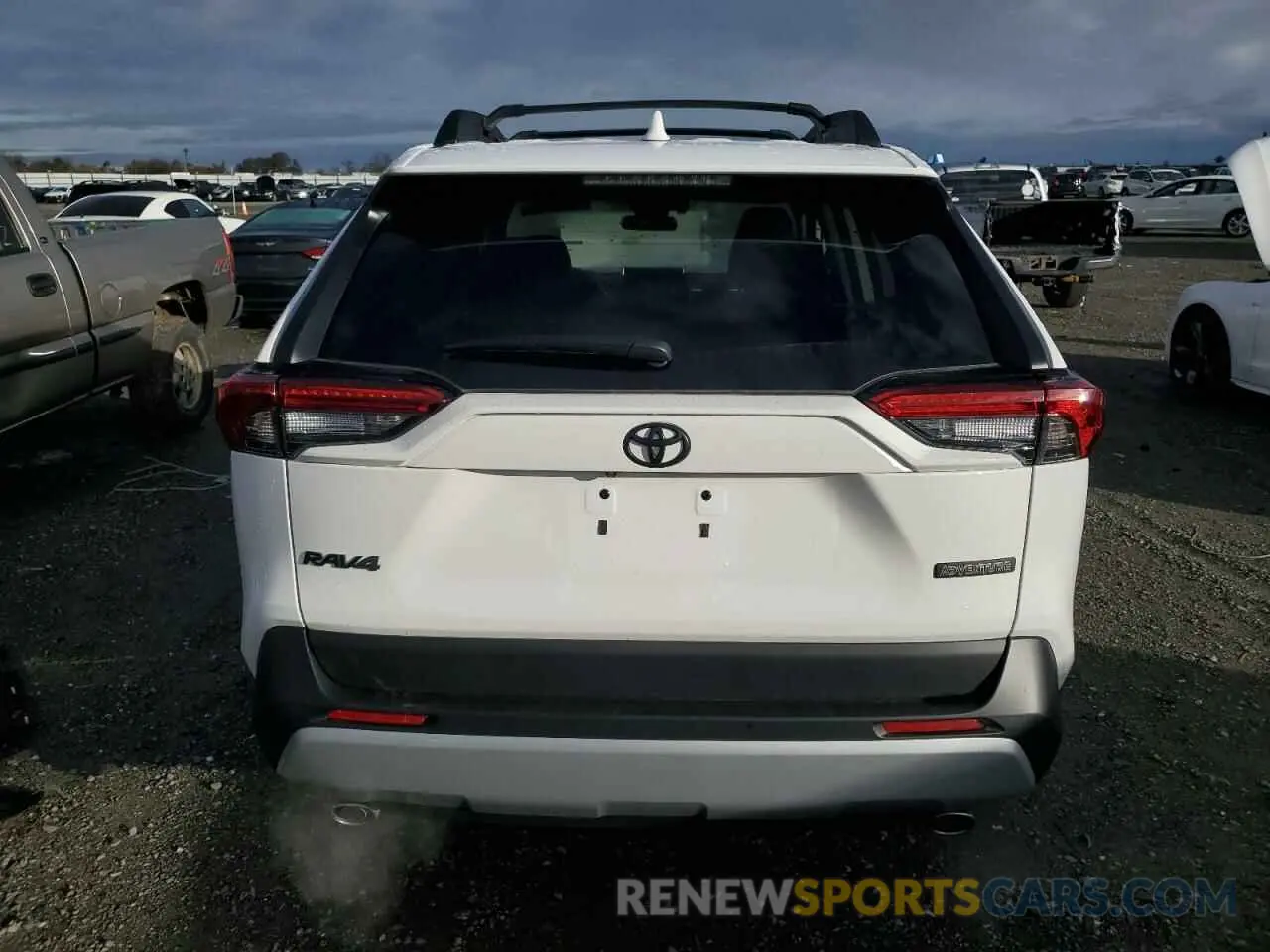 6 Photograph of a damaged car 2T3J1RFV0RW489615 TOYOTA RAV4 2024