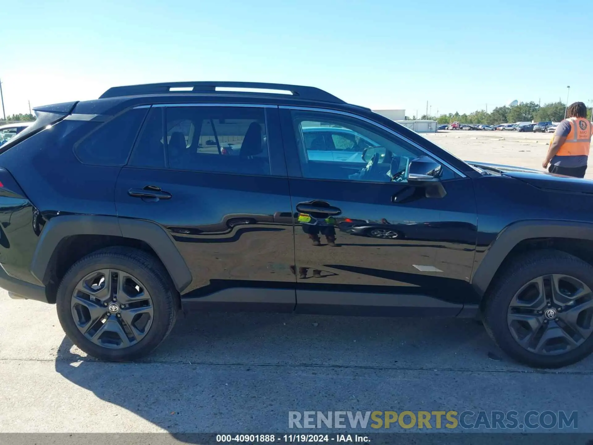 13 Photograph of a damaged car 2T3J1RFV1RW421730 TOYOTA RAV4 2024