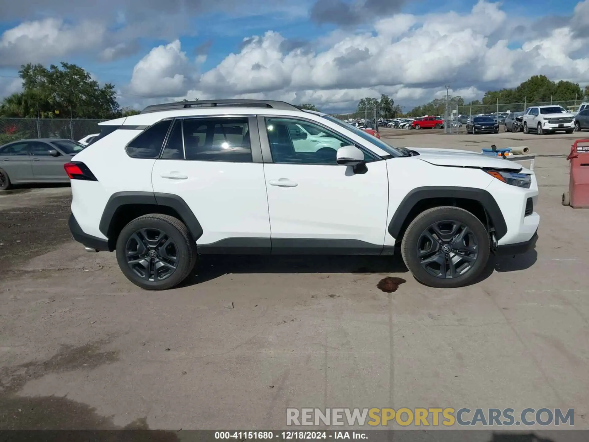 13 Photograph of a damaged car 2T3J1RFV1RW470698 TOYOTA RAV4 2024