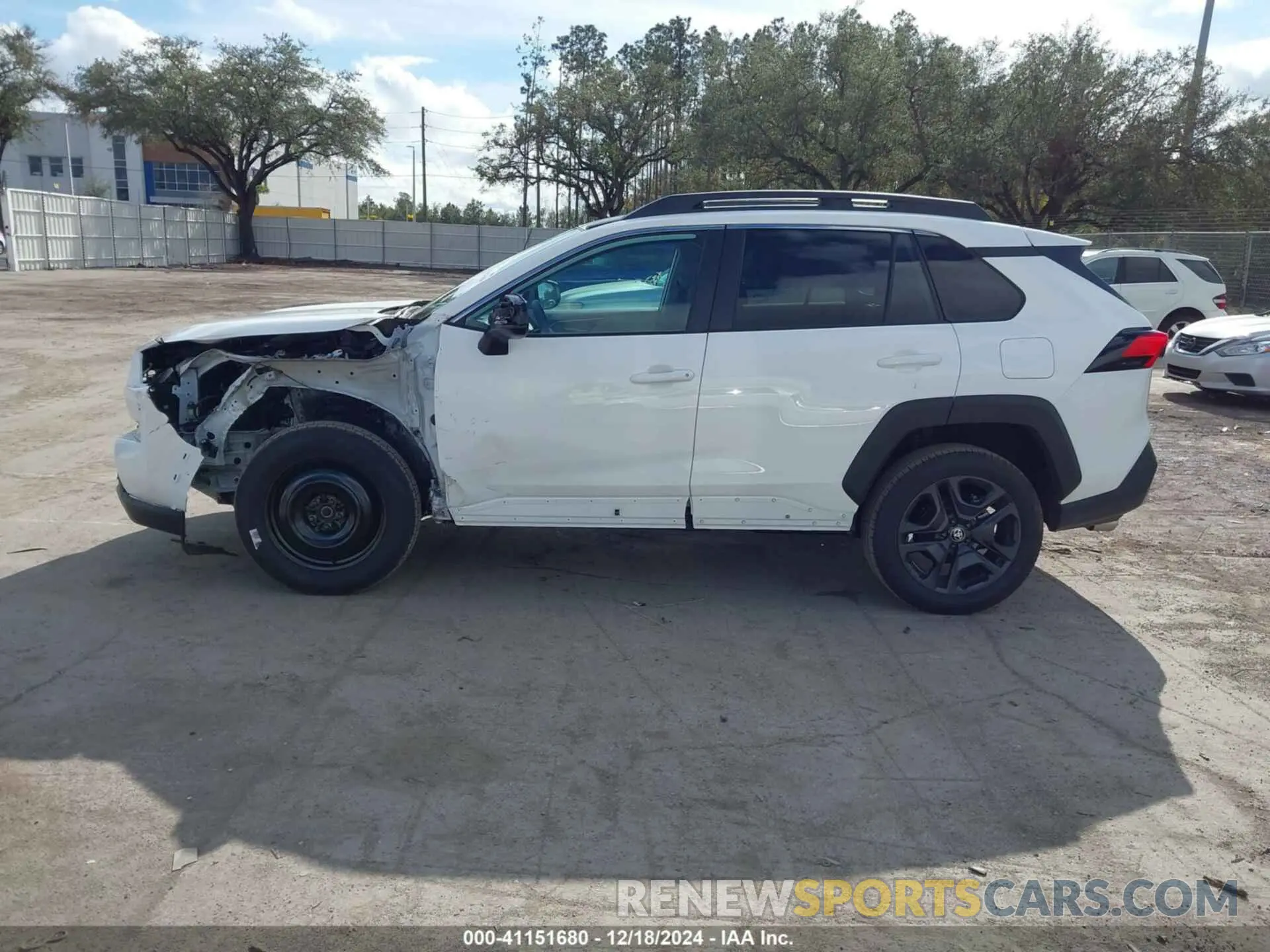 14 Photograph of a damaged car 2T3J1RFV1RW470698 TOYOTA RAV4 2024