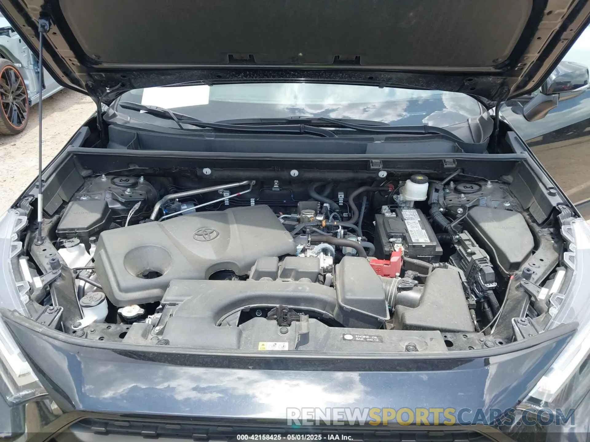 10 Photograph of a damaged car 2T3J1RFV1RW471463 TOYOTA RAV4 2024