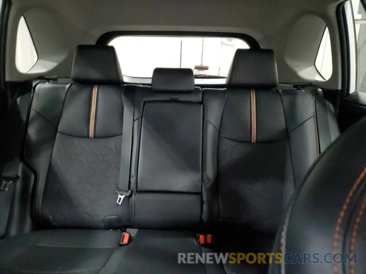 10 Photograph of a damaged car 2T3J1RFV2RW411370 TOYOTA RAV4 2024