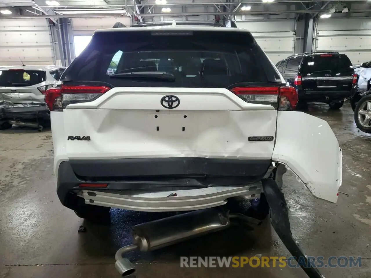 6 Photograph of a damaged car 2T3J1RFV2RW411370 TOYOTA RAV4 2024