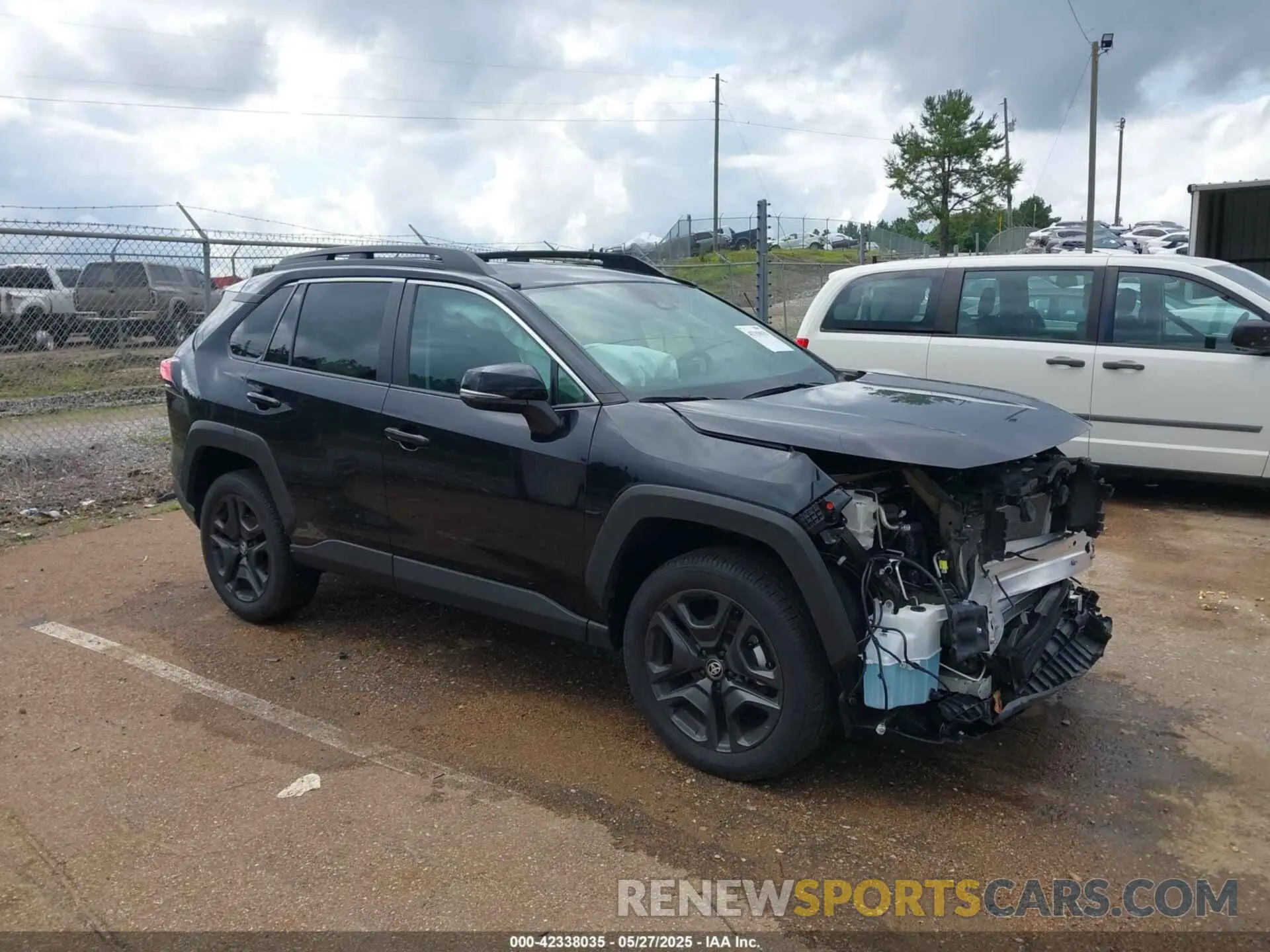 1 Photograph of a damaged car 2T3J1RFV3RW471951 TOYOTA RAV4 2024