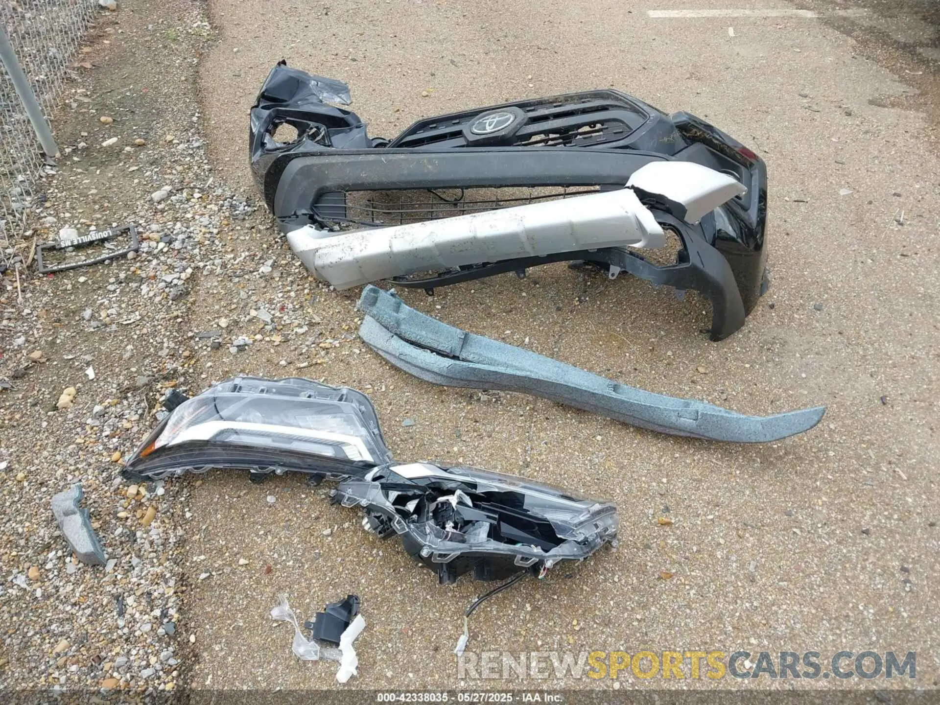 12 Photograph of a damaged car 2T3J1RFV3RW471951 TOYOTA RAV4 2024