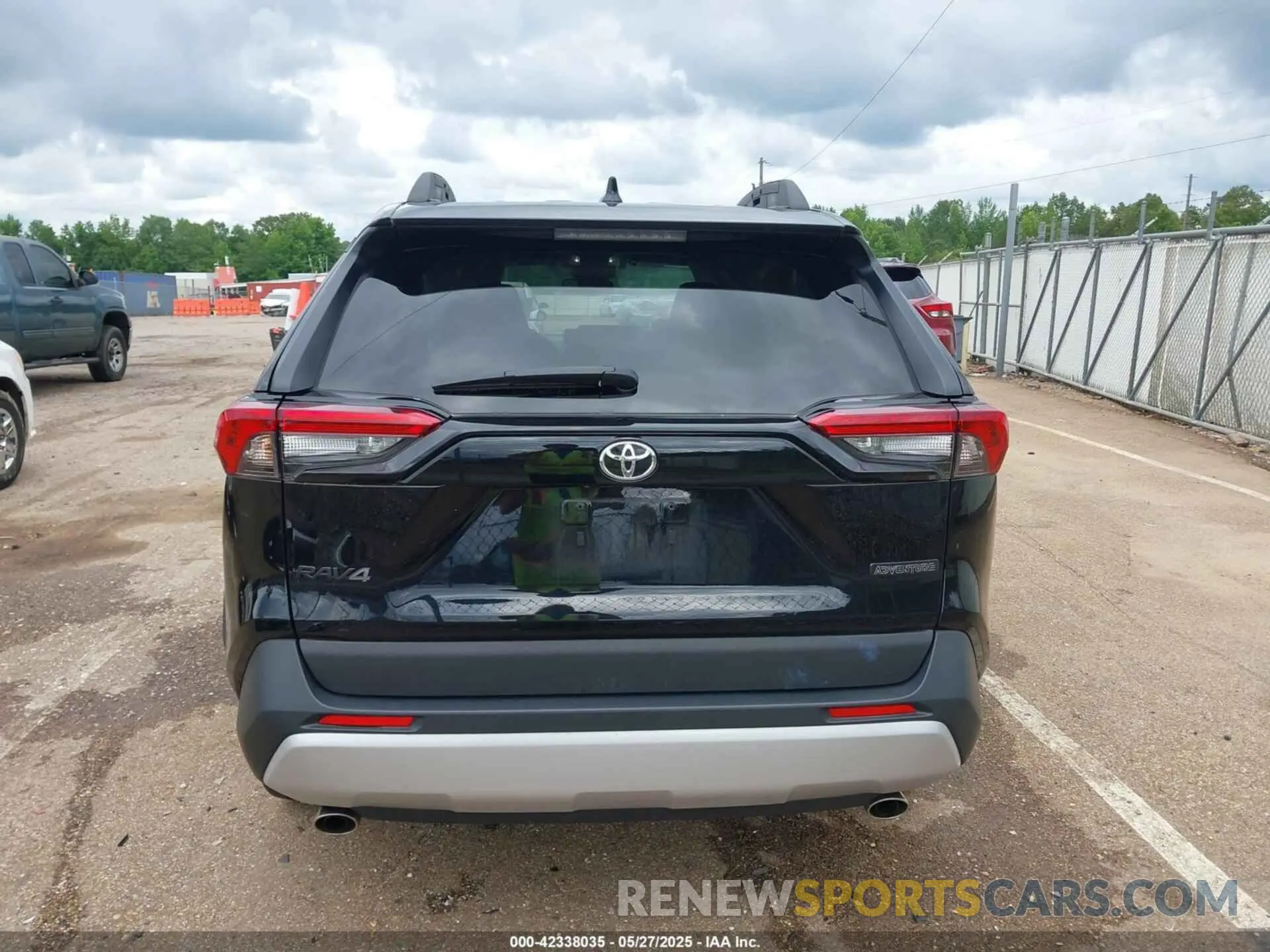 17 Photograph of a damaged car 2T3J1RFV3RW471951 TOYOTA RAV4 2024